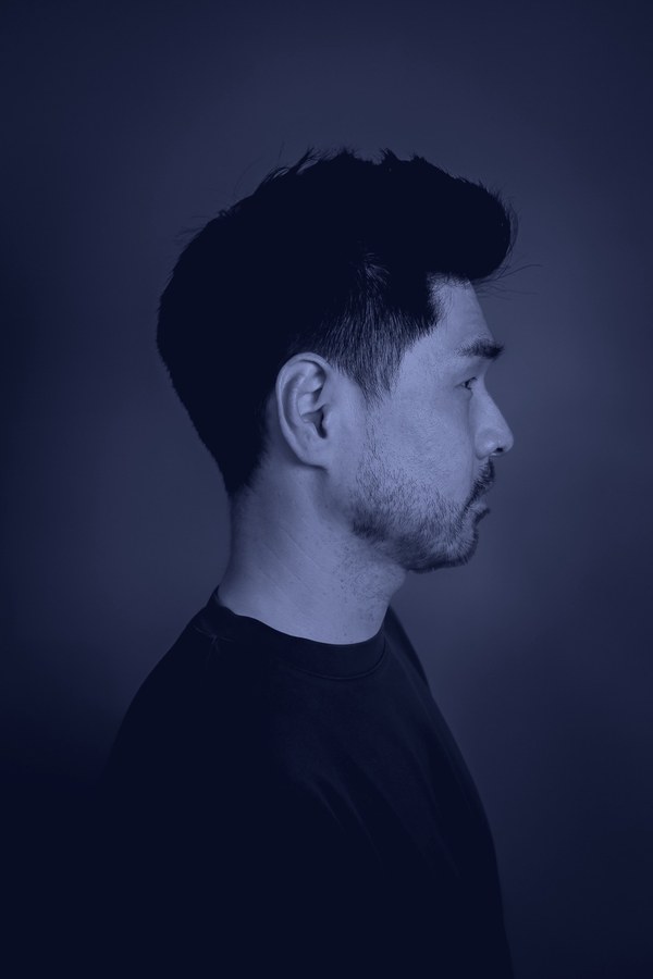 Stuart Kim — 03-profile portrait, blue duotone treatment