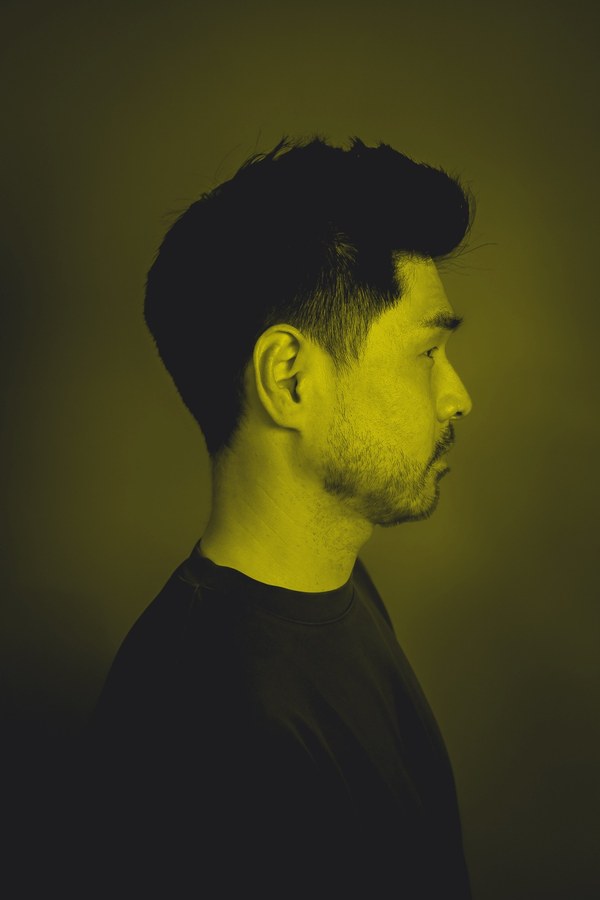 Stuart Kim — 03-profile portrait, yellow duotone treatment